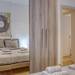 Modern 2 Bedroom In The Heart Of 아파트