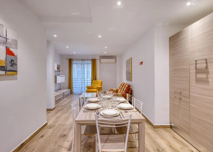 Modern 2 Bedroom In The Heart Of Апартаменты *