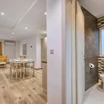 شقة Modern 2 Bedroom In The Heart Of *