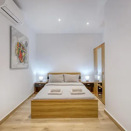 Modern 2 Bedroom In The Heart Of * Sliema