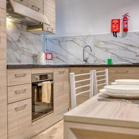 아파트 Modern 2 Bedroom In The Heart Of