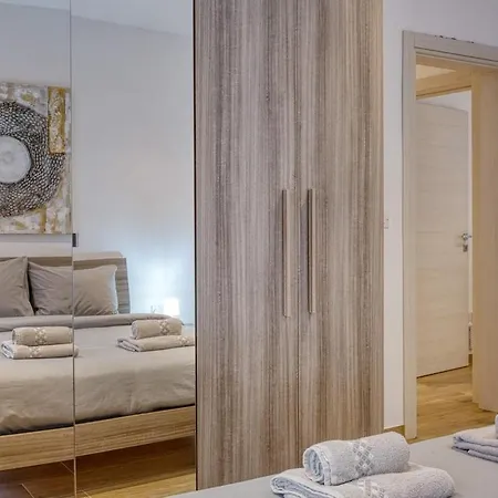 Modern 2 Bedroom In The Heart Of Appartement