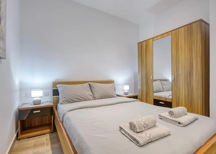 Apartment Modern 2 Bedroom In The Heart Of Sliema