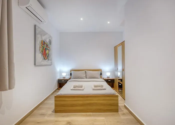 Modern 2 Bedroom In The Heart Of * Sliema