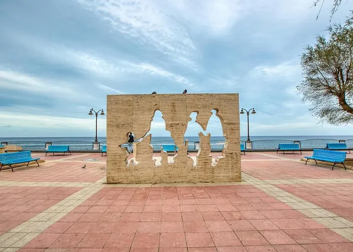 Apartment Modern 2 Bedroom In The Heart Of