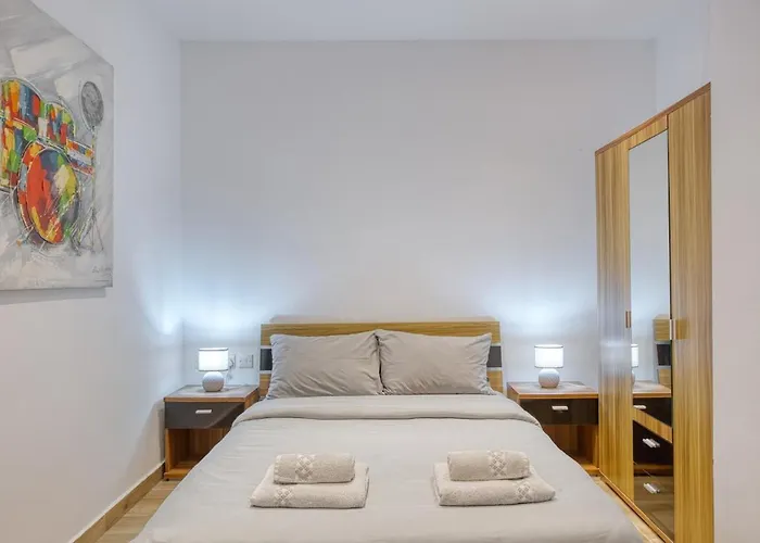 Modern 2 Bedroom In The Heart Of Sliema