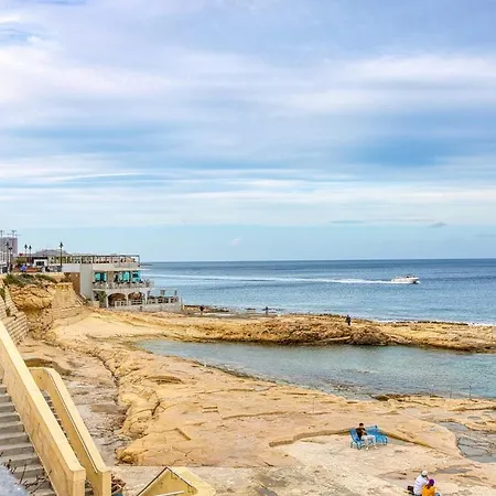 דירה Modern 2 Bedroom In The Heart Of