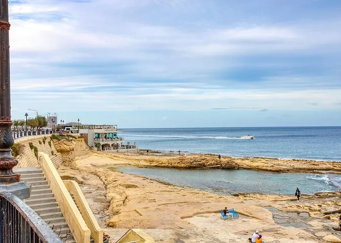 דירה Modern 2 Bedroom In The Heart Of