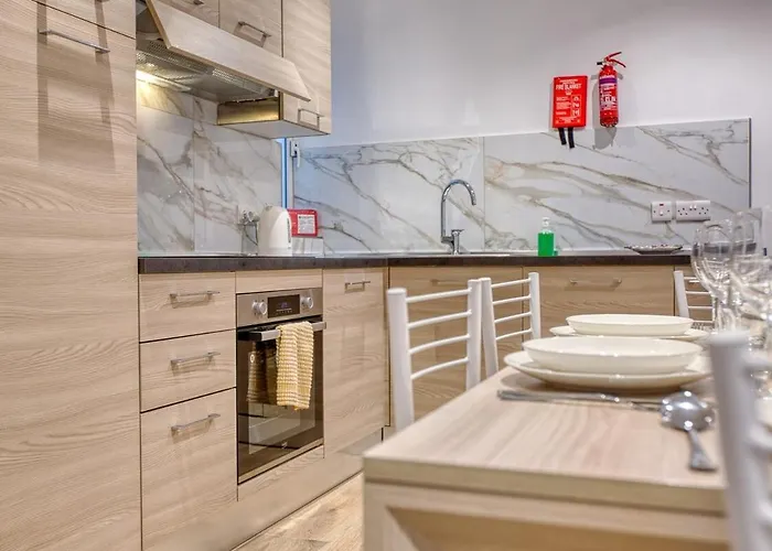 דירה Modern 2 Bedroom In The Heart Of